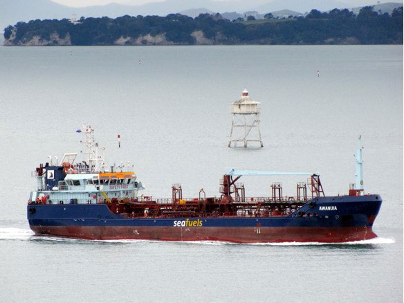 bunkering barge